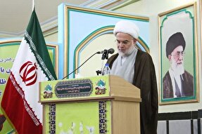 علم‌آموزی در جامعه باید عمقی باشد