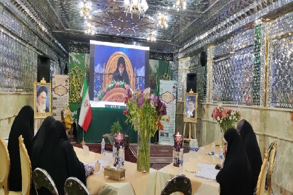 داوری آثار بانوان حاضر در بخش نغماتی مسابقات سراسری قرآن + عکس