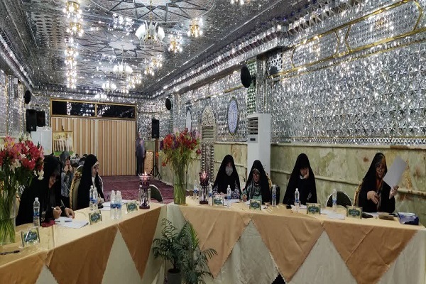 داوری آثار بانوان حاضر در بخش نغماتی مسابقات سراسری قرآن + عکس