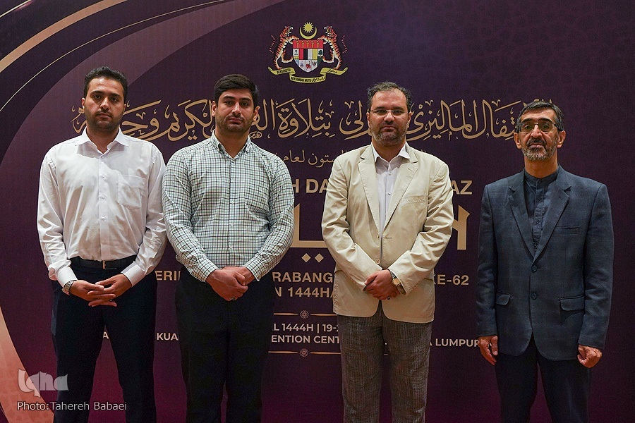 حضور هیئت قرآنی ایران در سومین شب رویداد بزرگ مالزی حضور هیئت قرآنی ایران در سومین شب رویداد بزرگ مالزی