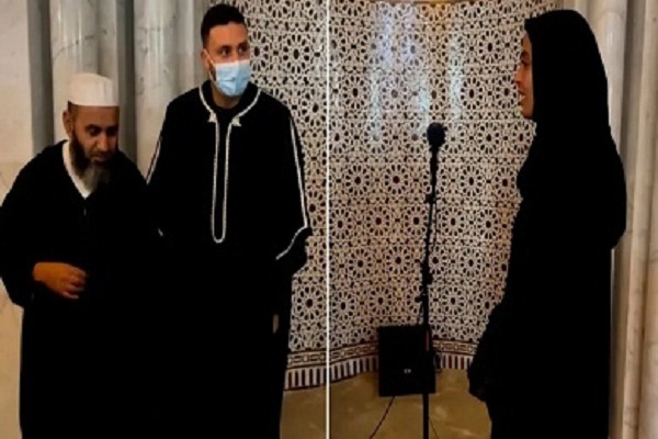 مارین الحیمر، مدل فرانسوی در حال اقرار شهادتین و تشرف به اسلام