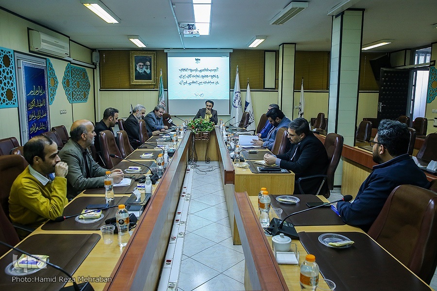 کانون دیپلماسی قرآنی را به مسابقات محدود نکنیم؛ تدوین مولفههای تلاوت ایرانی کانون دیپلماسی قرآنی را به مسابقات محدود نکنیم؛ تدوین مولفههای تلاوت ایرانی
