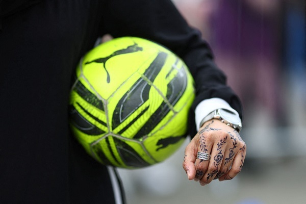 خواهرخواندگی زنان مسلمان با اتحاد فوتبال و ایمان در تیم لندنی خواهرخواندگی زنان مسلمان با اتحاد فوتبال و ایمان در تیم لندنی