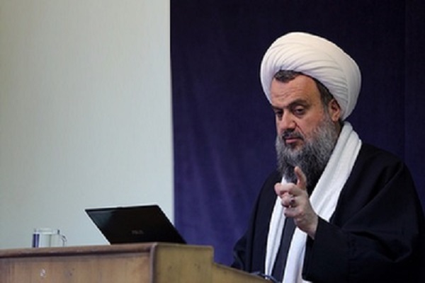 ارسال فوری/ قرآن با دعوت به تعقل قصد هدایت کافران را دارد