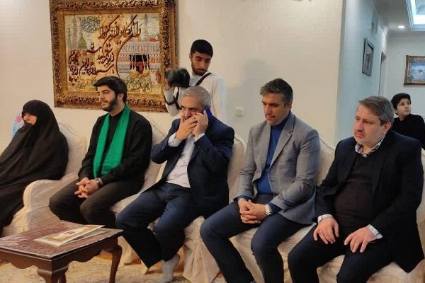 خانواده شهید فریدالدین معصومی تجلیل شدند