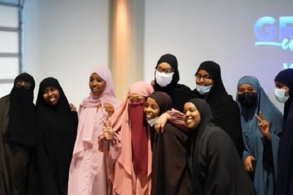 بانوان رنگینپوست کانادایی در یکی از رویدادهای حضوری بانوان رنگینپوست کانادایی در یکی از رویدادهای حضوری