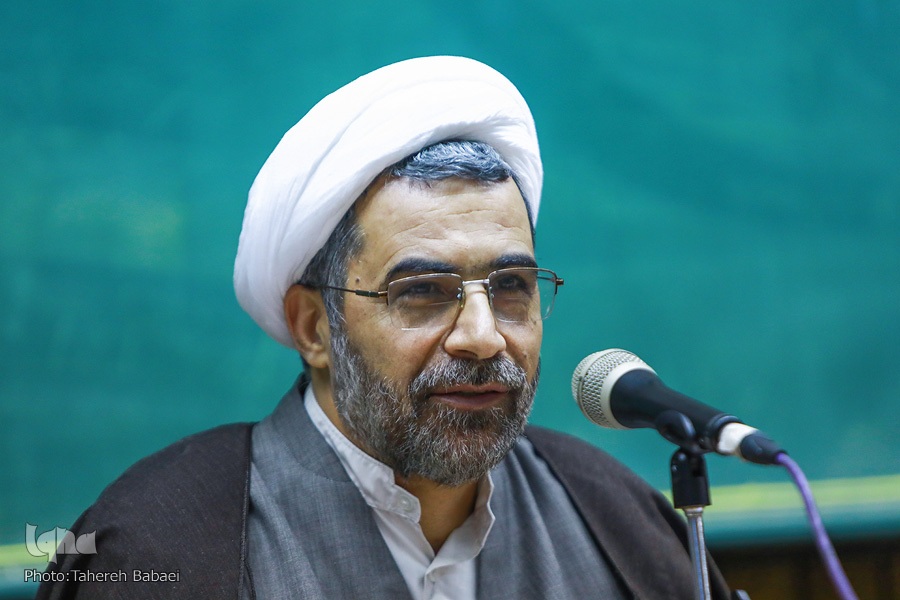 دفتر سوم کتاب «صد سالگی حوزه علمیه قم» خواندنی شد