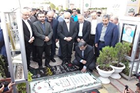 ادای احترام وزیر میراث فرهنگی به مقام شامخ شهید سلیمانی