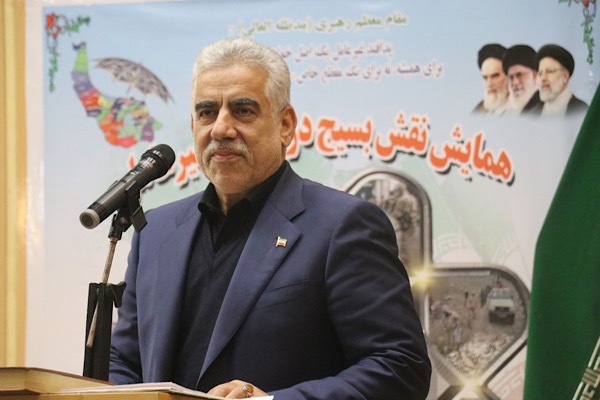 توجه و عمل به فرهنگ بسیجی، راه‌ علاج مشکلات کشور است