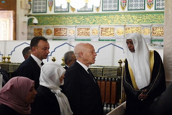 رئیس جمهور تونس در لباس احرام