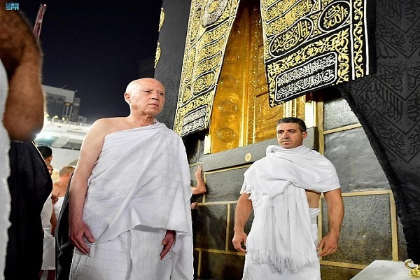 رئیس جمهور تونس در لباس احرام