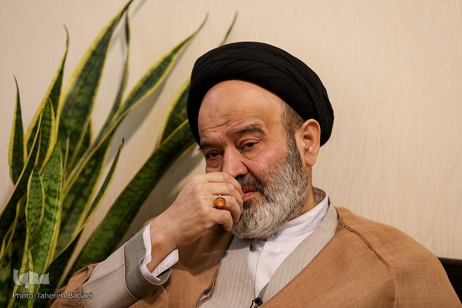 پیوند حوزه و دانشگاه تنها در سایه «خدمت به مردم» محقق می‌شود