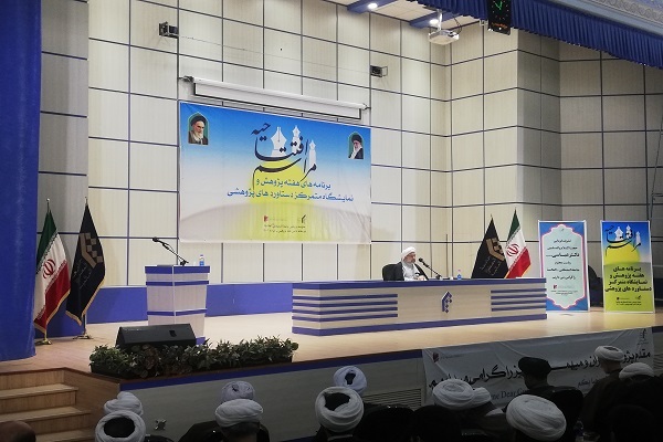 علی عباسی، رئیس جامعةالمصطفی العالمیه