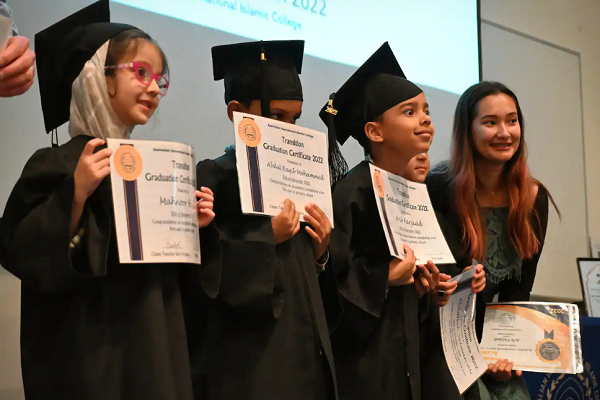 محصلان در مدرسه اسلامی قلمرو شمالی استرالیا محصلان در مدرسه اسلامی قلمرو شمالی استرالیا