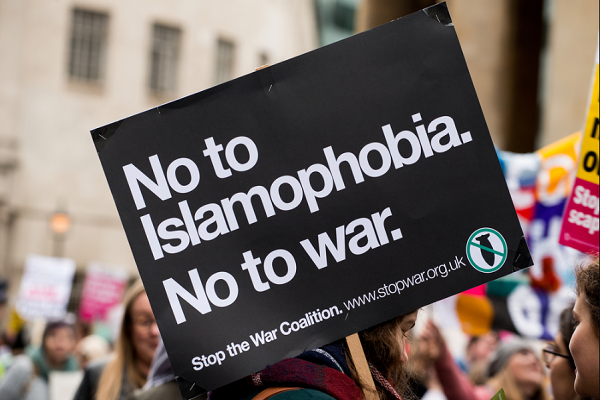 چرا فرانسه، آلمان و بریتانیا با جوامع مسلمان متفاوت رفتار می‌کنند؟