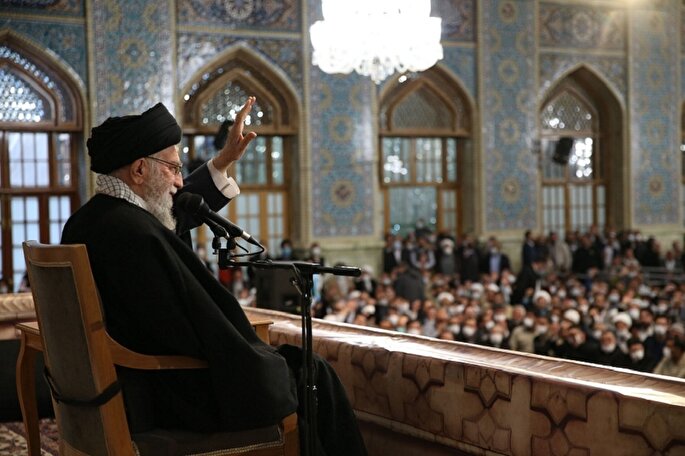 سخنرانی رهبر انقلاب در حرم امام رضا(ع)