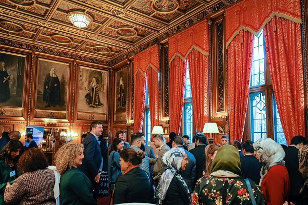 ضیافت افطار در مجلس عوام انگلیس+ عکس ضیافت افطار در مجلس عوام انگلیس+ عکس