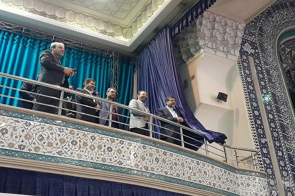 شادترین روز نمایشگاه قرآن با همخوانی عزیزم حسین و آقای مهربان شادترین روز نمایشگاه قرآن با همخوانی عزیزم حسین و آقای مهربان