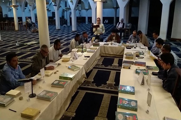 برپایی مراسم جزءخوانی قرآن و تفسیر در مسجد خوجه‌های اثنی عشری شهر آنتاناناریوو