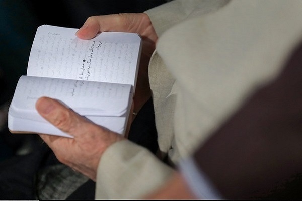 عباس حسین‌نژاد نویسنده کتاب مناجات در گفت‌وگو با ایکنا