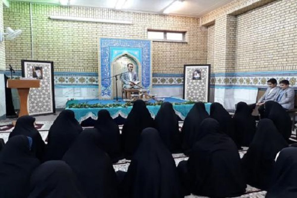 ارسال/ محفل نورانی انس با قرآن کریم در جامعه‌الزهرا(س) برگزار شد