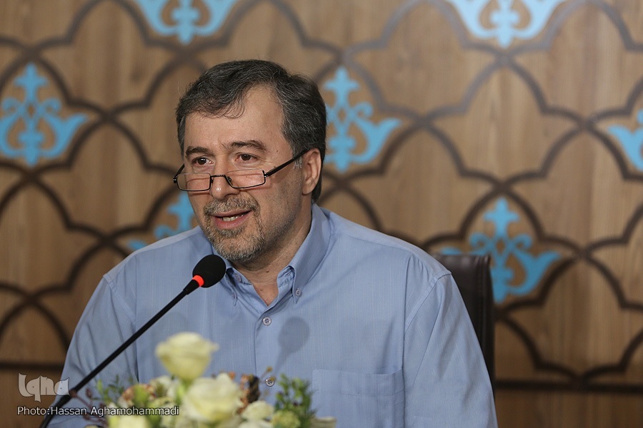 عماد افروغ پرچمدار نقد درون‌گفتمانی بود