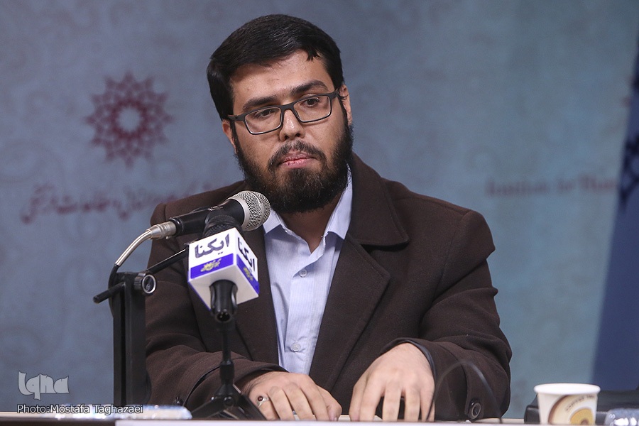 دانشنامه‌های آنلاین و نقش آنها در توسعه علوم‌انسانی - اسلامی