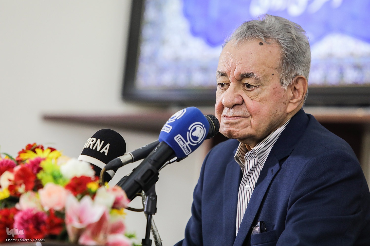 گران‌مایه‌ترین دستاورد دکتر رواقی گسترش جغرافیای زبان پارسی است