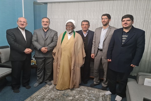 دیدار نخبگان قرآنی شاهد و ایثارگر با شیخ ابراهیم زکزاکی + عکس