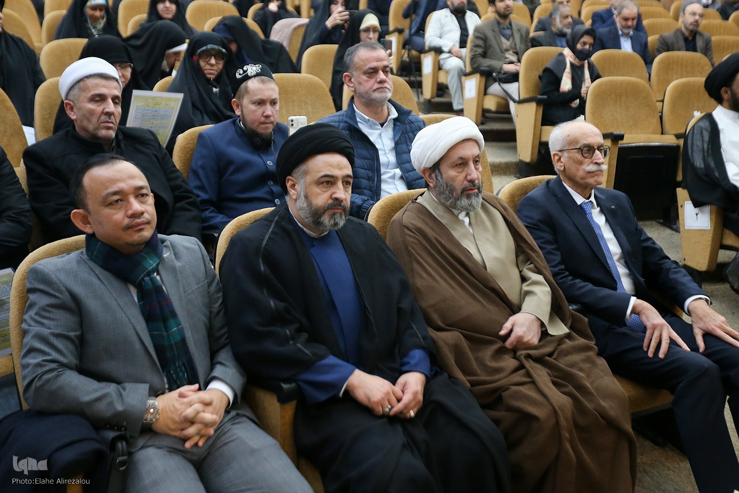 اسلامهراسی مسئولیت ما را در برابر قرآن دوچندان میکند اسلامهراسی مسئولیت ما را در برابر قرآن دوچندان میکند