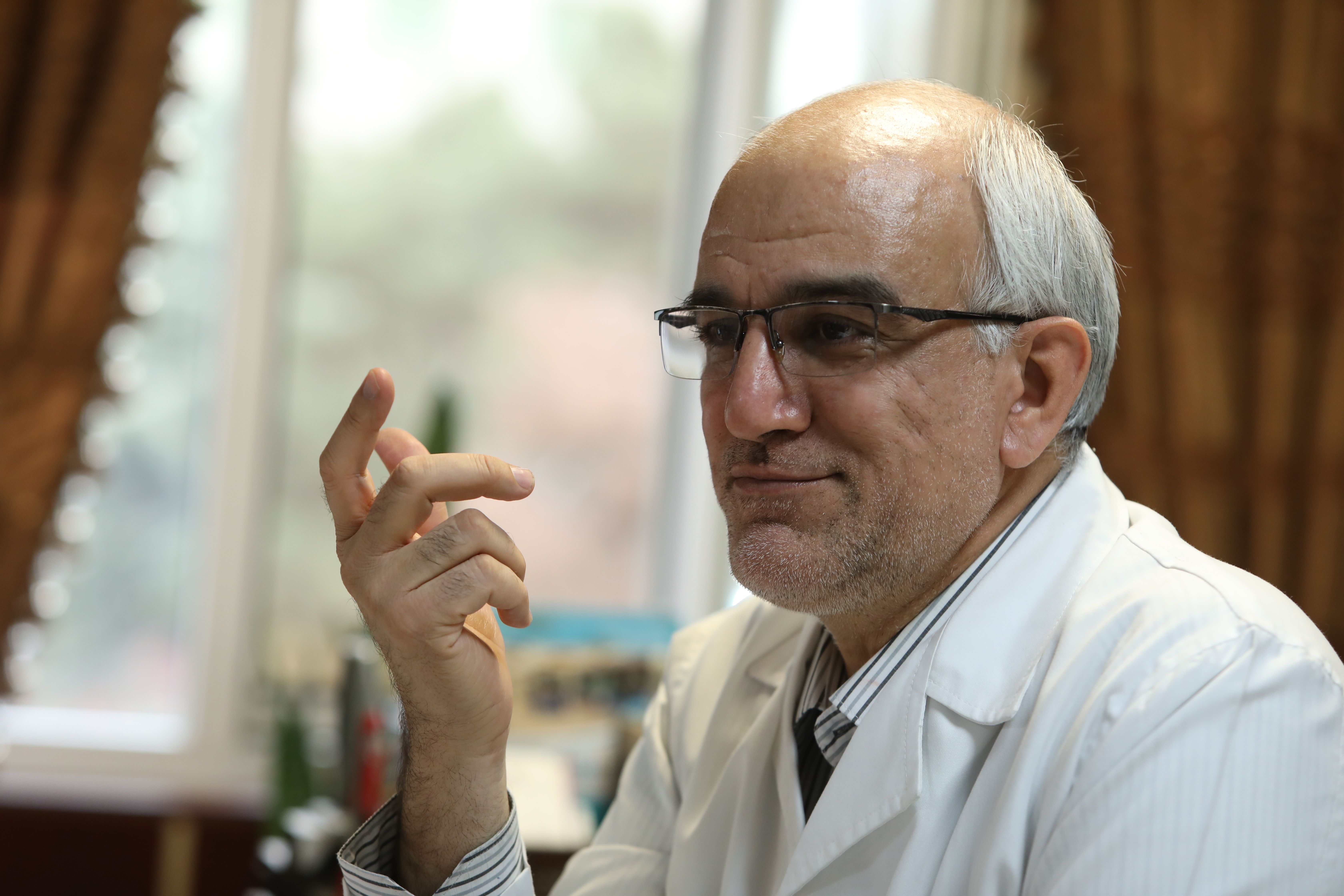 کاظمی آشتیانی؛ گوهرشناسی گمنام