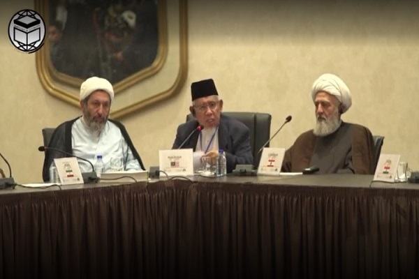 دشمن با فرصتطلبی از نقاط ضعف ما در دل امت اسلام ریشه دواند دشمن با فرصتطلبی از نقاط ضعف ما در دل امت اسلام ریشه دواند