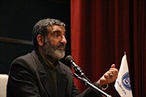 قلم مرتضی آوینی روایت متفاوتی از جنگ را رقم زد