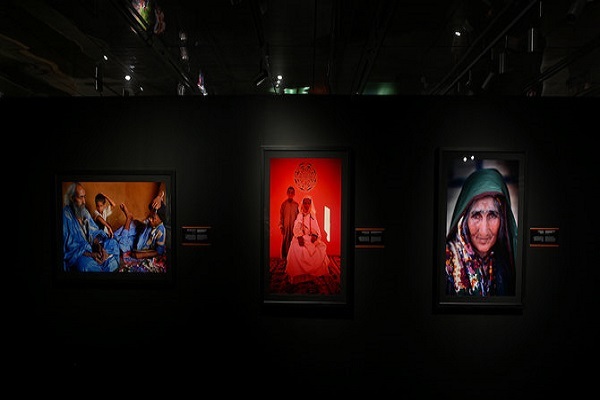 استقبال از نمایشگاه آثار هنرمند انگلیسی در عربستان/ اماده