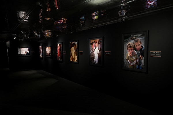 استقبال از نمایشگاه آثار هنرمند انگلیسی در عربستان/ اماده