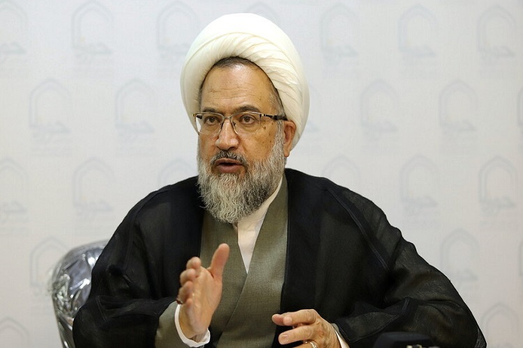 از موانع مالی حمایت از پژوهش تا درگذشت کریم مجتهدی