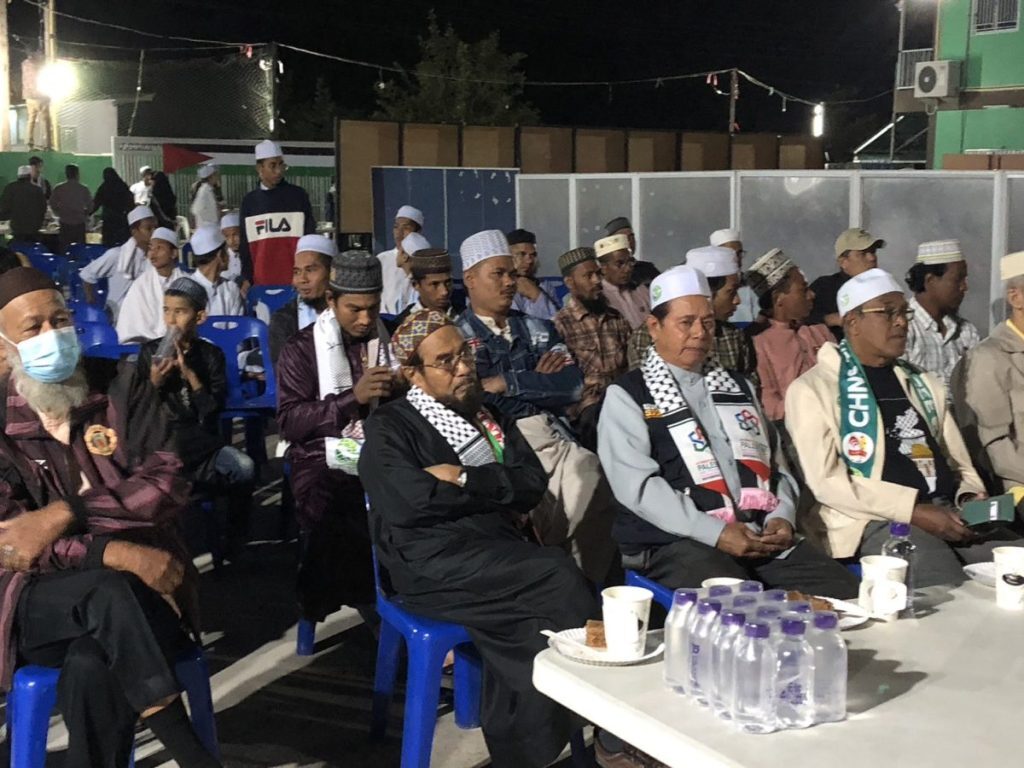 جمع آوری کمکهای بشردوستانه مسلمان تایلند برای مردم فلسطین جمع آوری کمکهای بشردوستانه مسلمان تایلند برای مردم فلسطین