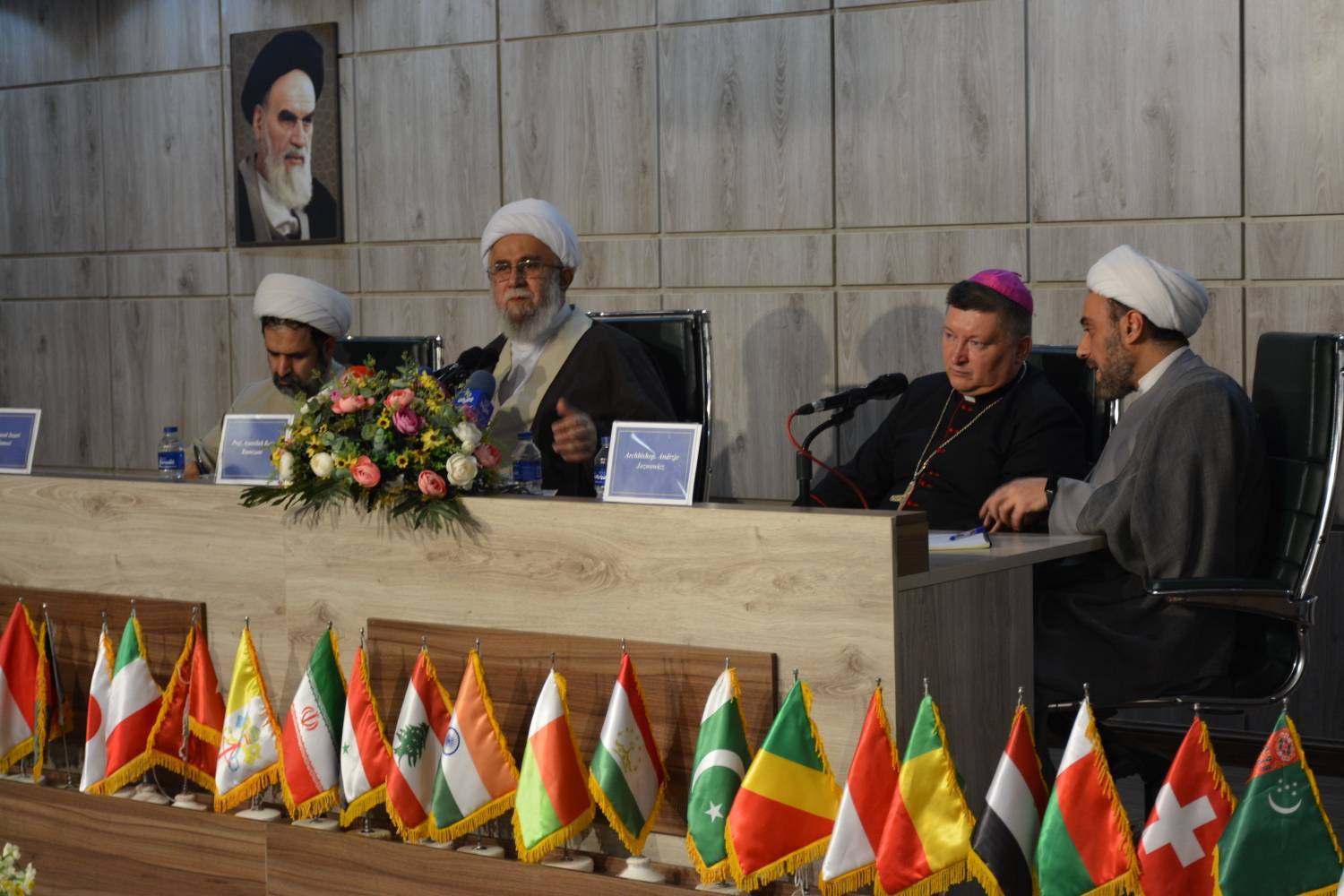 مراسم بزرگداشت میلاد حضرت مسیح (ع) در دانشگاه بین المللی اهل بیت (ع) برگزار شد