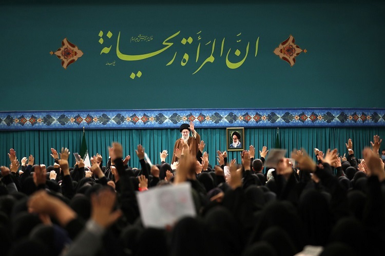 دیدار بانوان با رهبر انقلاب اسلامی