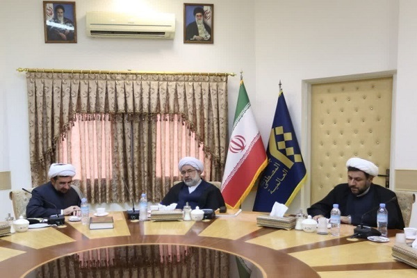 آماده پذیرش طلاب کشور‌های مختلف با هر مذهبی هستیم