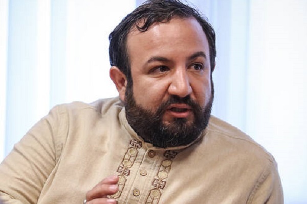 برای سه شنبه//// این غلط است مدیران کاری نکنند و تنها منتظر اشاره رهبری باشند/ افراط و تفریط عامل خطر سطحی شدن ادبیات مقاومت + صوت