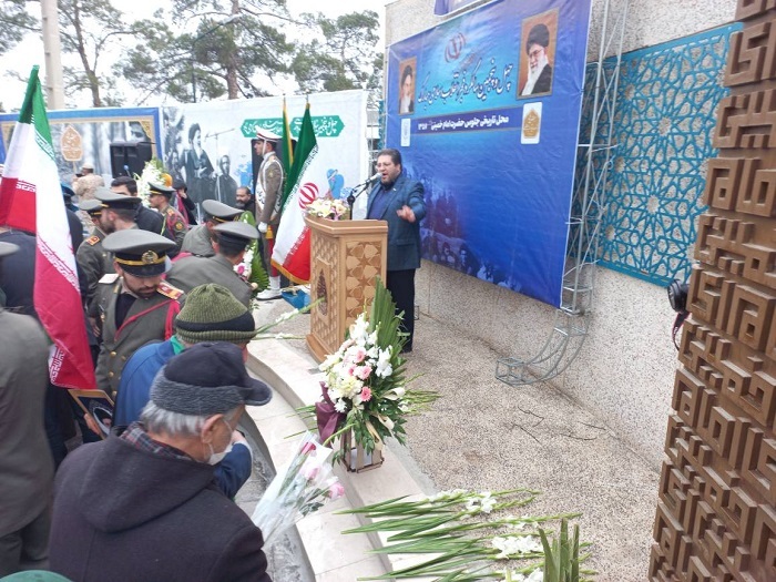 گلباران جایگاه جلوس حضرت امام(ره)