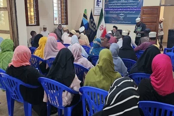 حضور رئیس سازمان اوقاف کشور در نمایندگی المصطفی در زنگبار