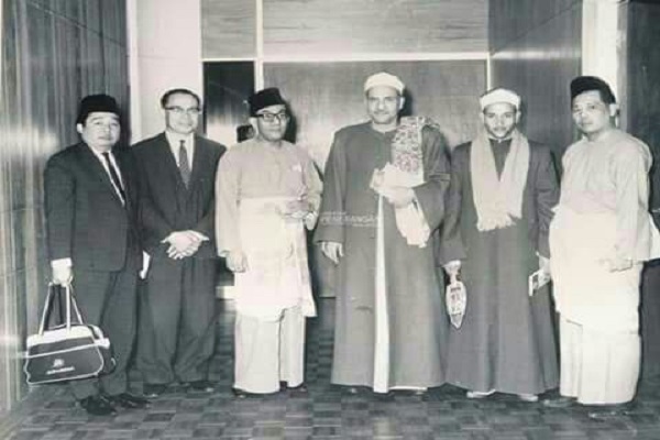 كامل یوسف البهتیمی؛ قاری ملازم اساتید شهیر مصری كامل یوسف البهتیمی؛ قاری ملازم اساتید شهیر مصری