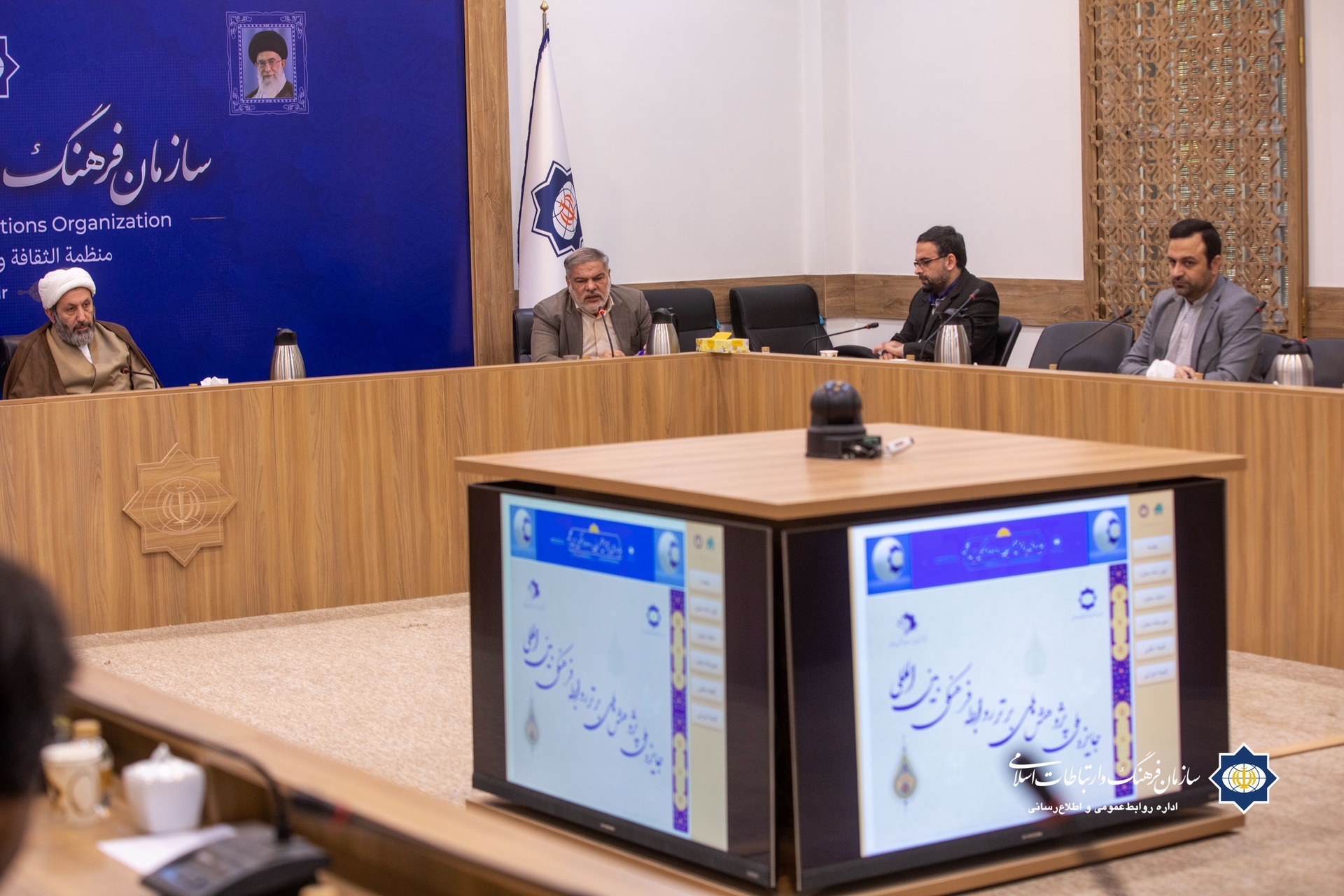 حجتالاسلام والمسلمین ایمانیپور: به دنبال دانش بنیان کردن دیپلماسی فرهنگی و عمومی کشور هستیم حجتالاسلام والمسلمین ایمانیپور: به دنبال دانش بنیان کردن دیپلماسی فرهنگی و عمومی کشور هستیم