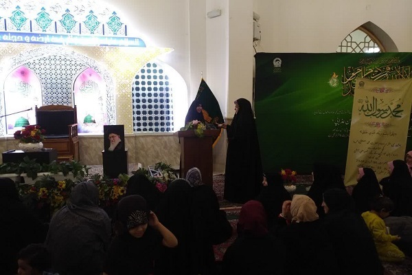 ویژه برنامه «نگین نبوت» با حضور زائران غیرایرانی برگزار شد