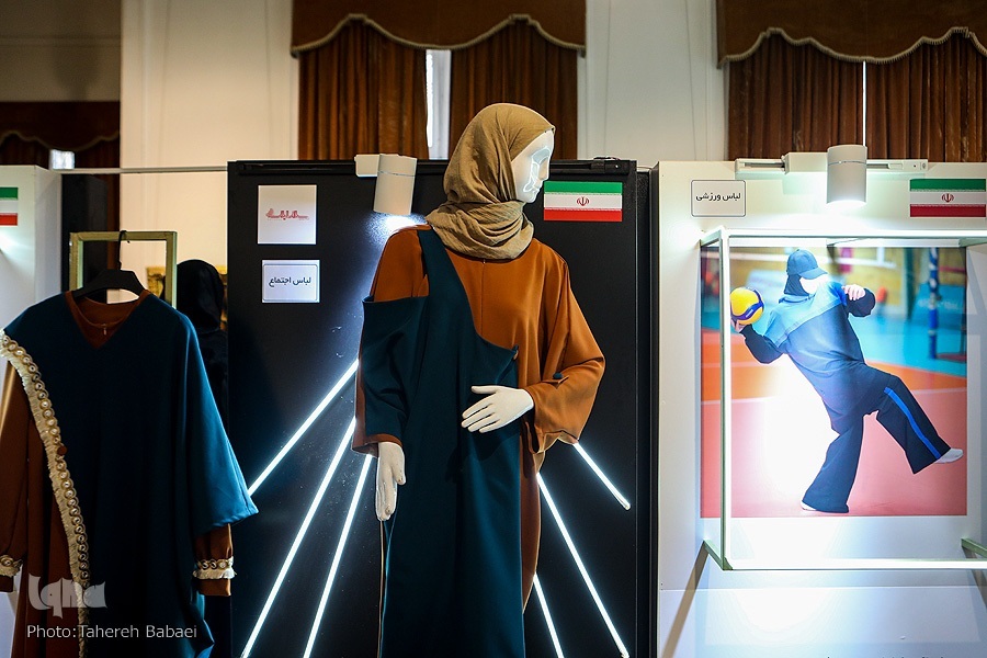 آشتی با تبلیغات مد و لباس به کمک هوش مصنوعی