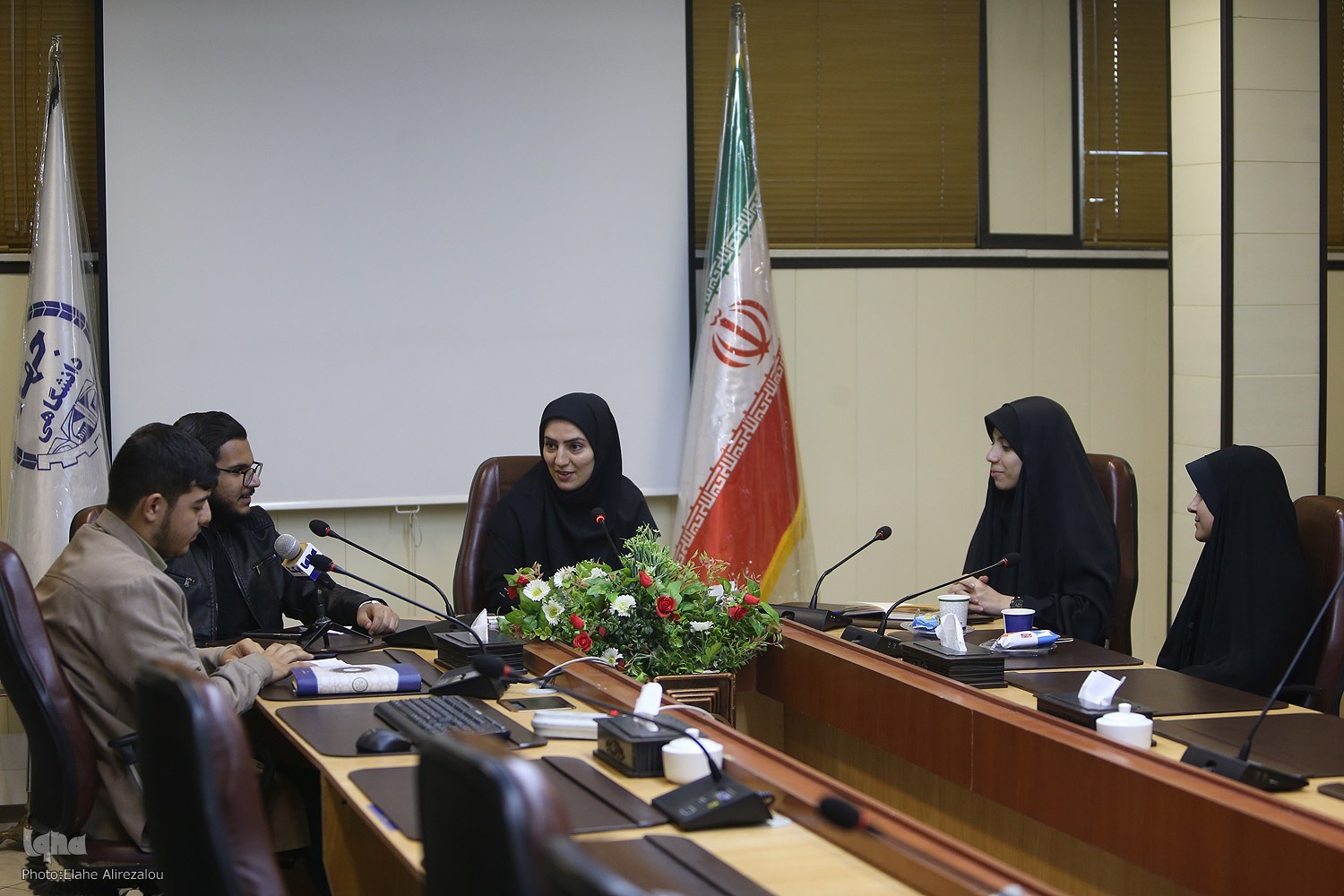 نشست انقلاب 57 از نگاه دهه هشتادی‌ها