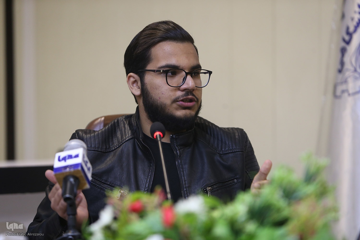 انقلاب اسلامی ایران از نگاه دهه هشتادی‌ها + فیلم