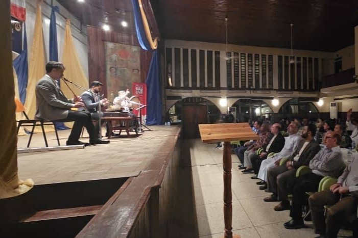 کنسرت خیریه ایرانی در شب جشن انقلاب اسلامی در تانزانیا